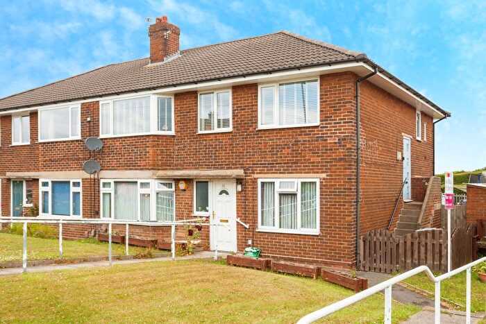 2 Bedroom Flat For Sale In Slipper Lane, Mirfield, WF14