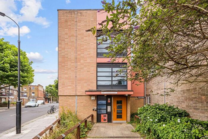 1 Bedroom Flat To Rent In Cheesemans Terrace, West Kensington, W14