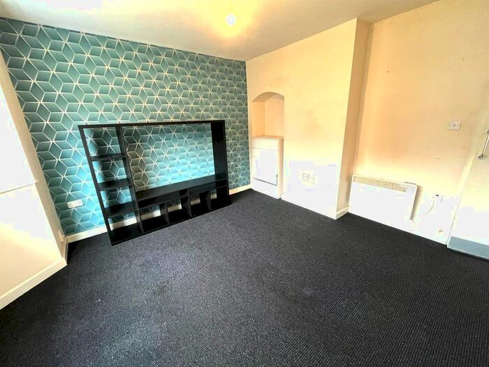 Studio To Rent In Hawksford Crescent, Wolverhampton, WV10