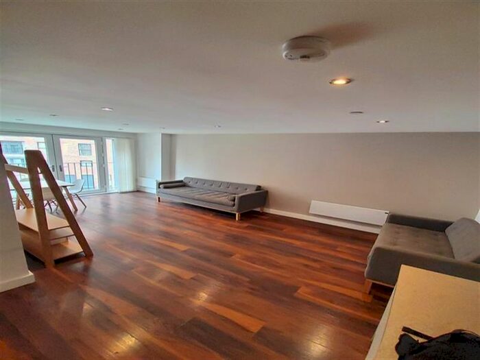 3 Bedroom Flat To Rent In Block A, Wilburn Basin, Ordsall Lane, M5