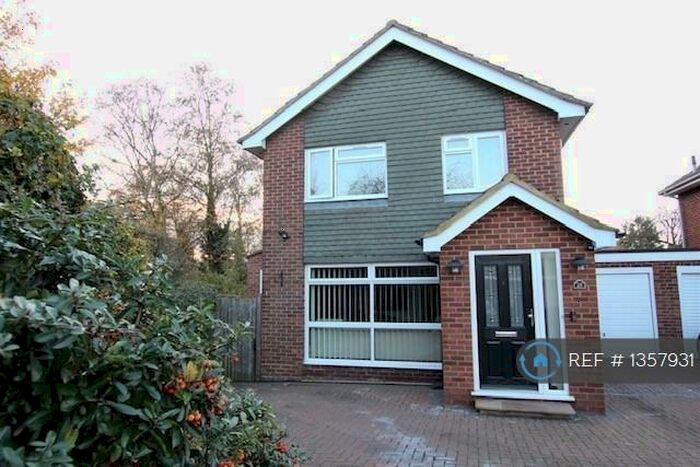 4 Bedroom Detached House To Rent In Branksome Close, Hemel Hempstead, HP2