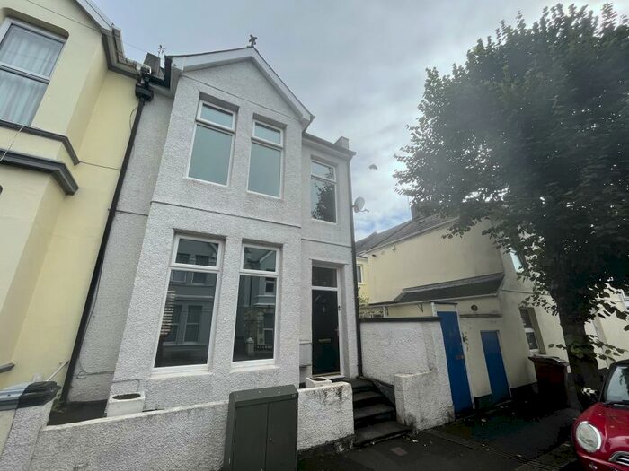 3 Bedroom House To Rent In Rectory Road, Stoke, PL1