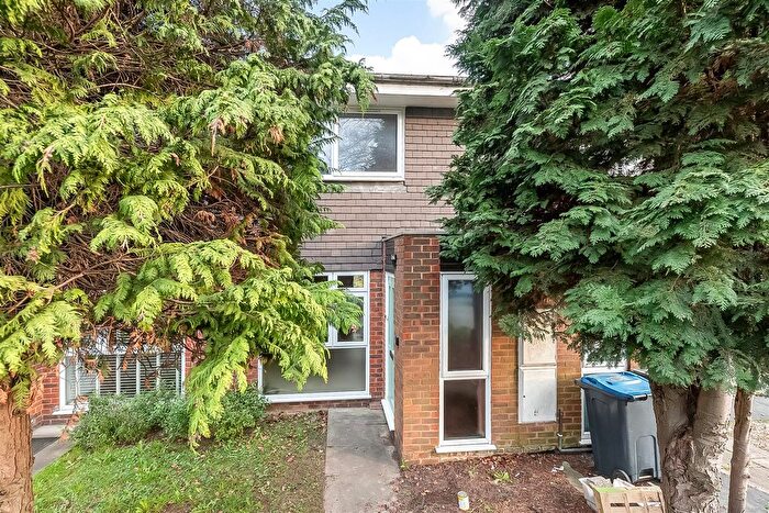 2 Bedroom Terraced House For Sale In Pampisford Road, Purley, CR8