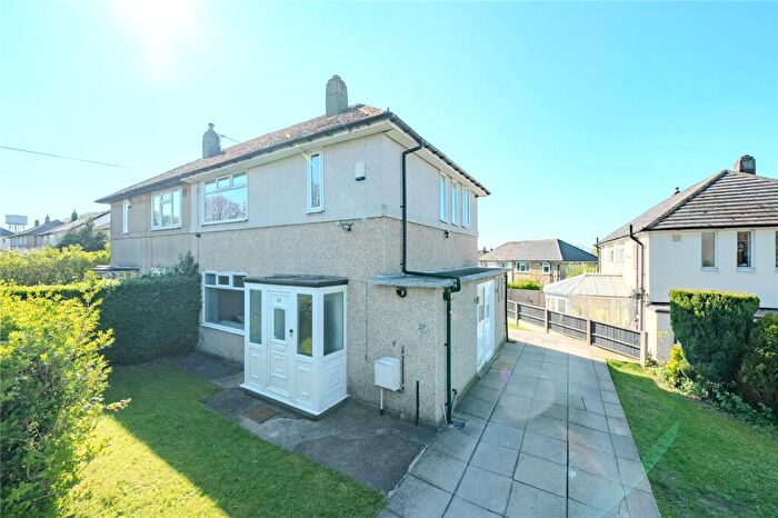 2 Bedroom Semi-Detached House For Sale In Nursery Lane, Leeds, West Yorkshire, LS17