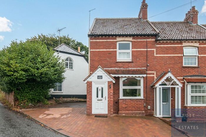 2 Bedroom End Of Terrace House For Sale In Diamond Cottages, Exeter, EX2
