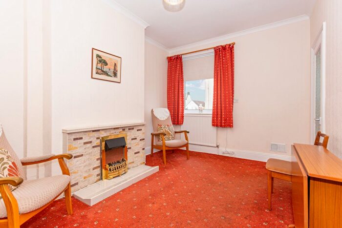 2 Bedroom Semi-Detached Bungalow For Sale In Hardthorn Road, Dumfries, DG2