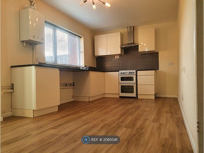 3 Bedroom Terraced House To Rent In Willis Walk, Tewkesbury, GL20