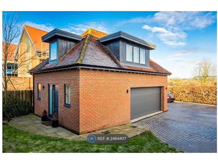 1 Bedroom Detached House To Rent In Whitworth Lane, Loughton, Milton Keynes, MK5