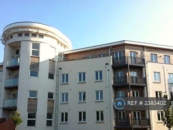 1 Bedroom Flat To Rent In Kingsquarter, Maidenhead, SL6