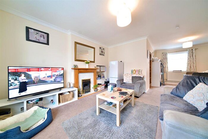 3 Bedroom Terraced House For Sale In Court Barton, Portland, DT5