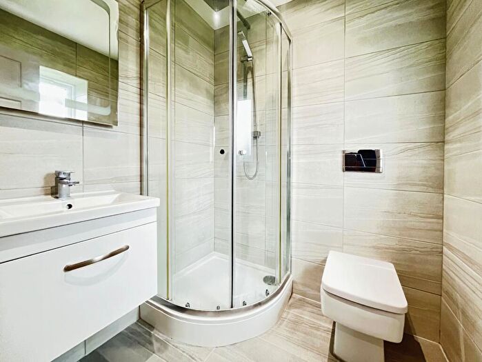 2 Bedroom Apartment To Rent In Trinity Court, Long Close Lane Leeds, Leeds, LS9