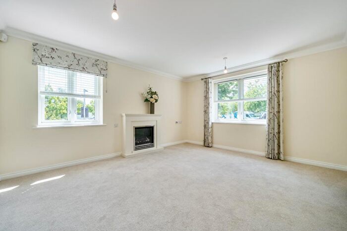 1 Bedroom Retirement Property For Sale In Thame, Oxfordshire, OX9