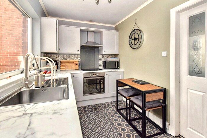 2 Bedroom Semi-Detached House For Sale In Kirkdale Terrace, Leeds, LS12