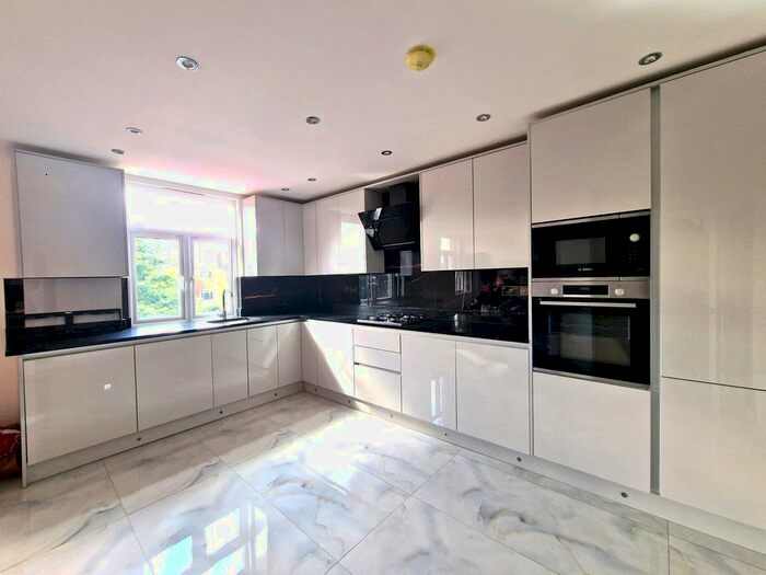 3 Bedroom Flat To Rent In Lorne Road, Harrow, HA3