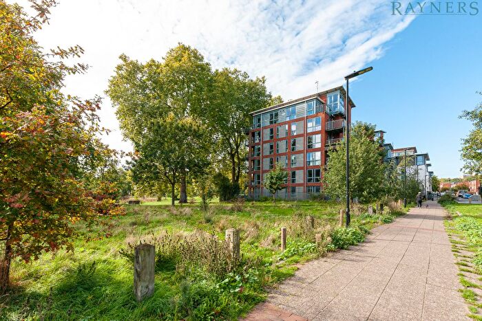 2 Bedroom Flat To Rent In Southwold Road, London, E5