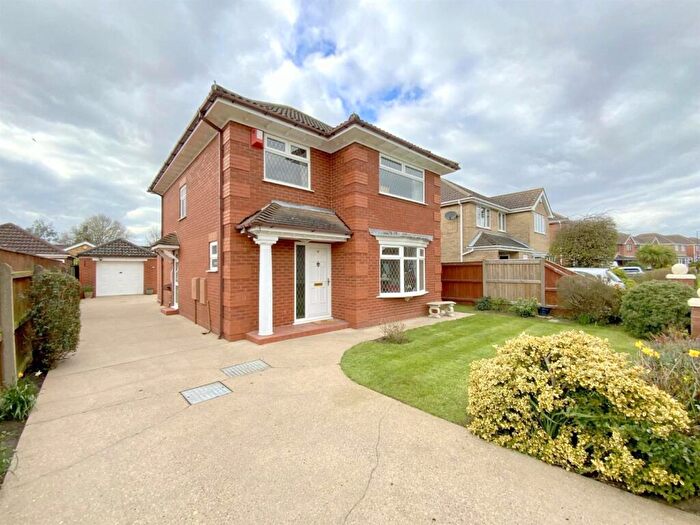 4 Bedroom Detached House For Sale In Cardiff Avenue, New Waltham, Grimsby, DN36
