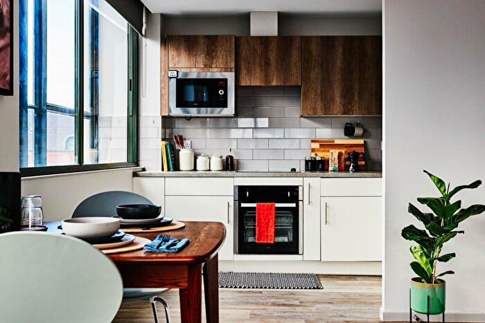 Apartment To Rent In Uncle Manchester, Orient House, Granby Row, Manchester, M1