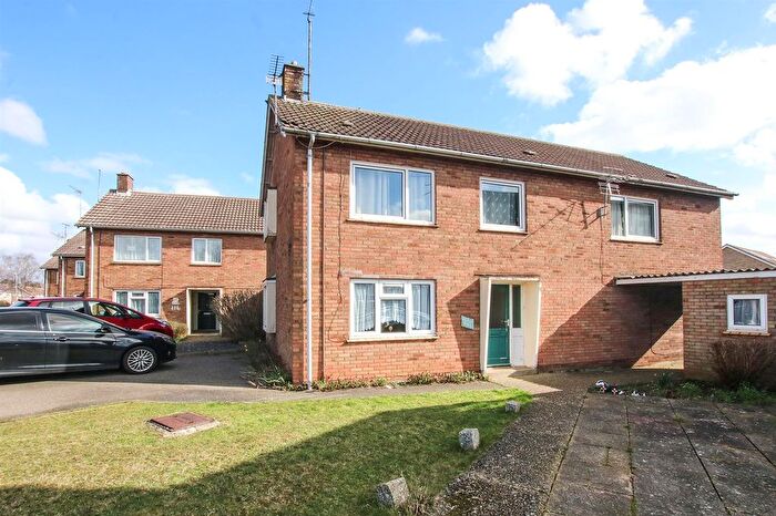 2 Bedroom Flat For Sale In Manderston Road, Newmarket, CB8