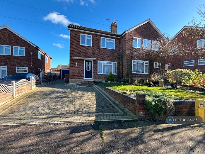 3 Bedroom Semi-Detached House To Rent In Alder Drive, Chelmsford, CM2