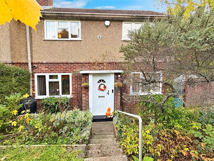 2 Bedroom Semi Detached House For Sale In Brockley Close, Tilehurst, Reading, RG30