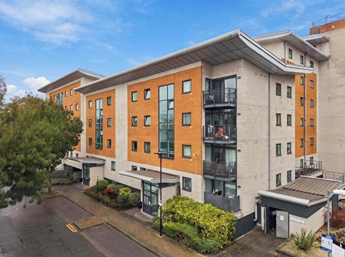 2 Bedroom Flat For Sale In Fishguard Way, London, E16
