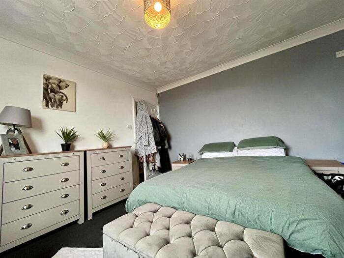 1 Bedroom Flat To Rent In Greenleaze, Bristol, BS4