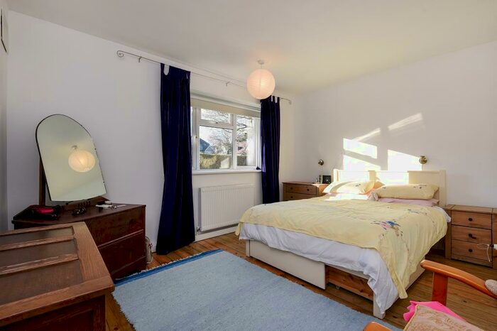 2 Bedroom Apartment To Rent In Banbury Road, Oxford, OX2