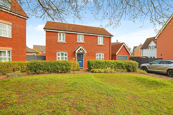 3 Bedroom Detached House For Sale In Snowdrop Way, Red Lodge, Bury St. Edmunds, IP28