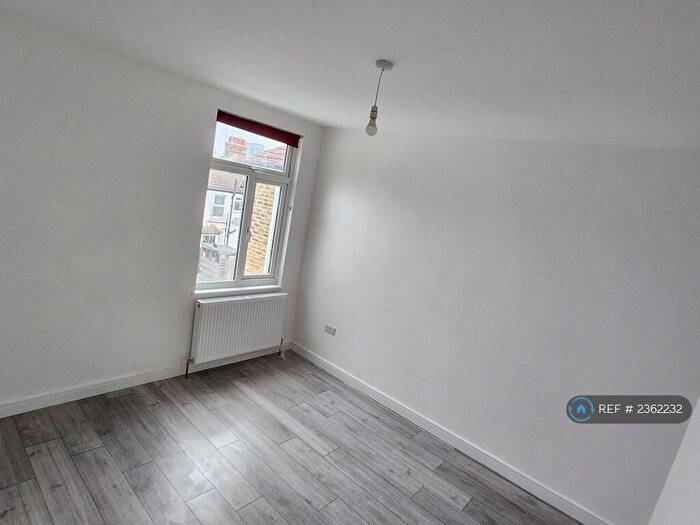 4 Bedroom Terraced House To Rent In Federation Road, London, SE2