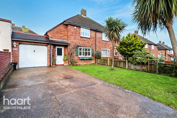 2 Bedroom Semi Detached House For Sale In Churchill Avenue, Chatham, ME5