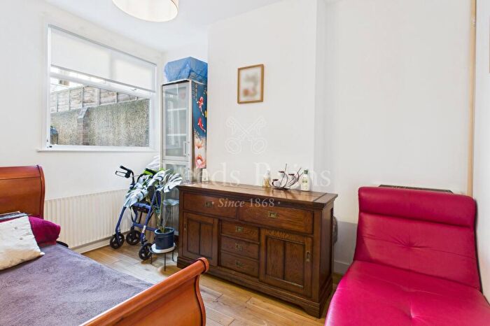 3 Bedroom Terraced House For Sale In Priory Hill, Dartford, Kent, DA1