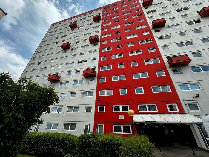 2 Bedroom Flat To Rent In Beaconview Road, West Bromwich, B71