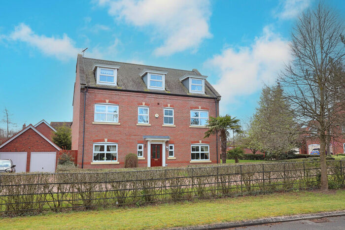 6 Bedroom Detached House For Sale In Kendal Way, Wychwood Park, Cheshire, CW2