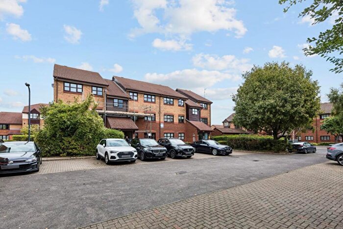 2 Bedroom Flat For Sale In Ash Walk, Wembley, HA0