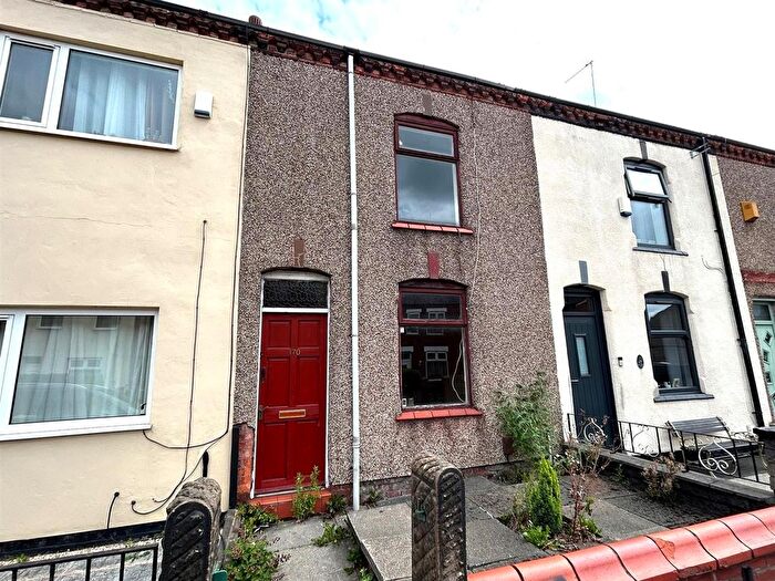 2 Bedroom Terraced House For Sale In Walthew Lane, Platt Bridge, Wigan, WN2
