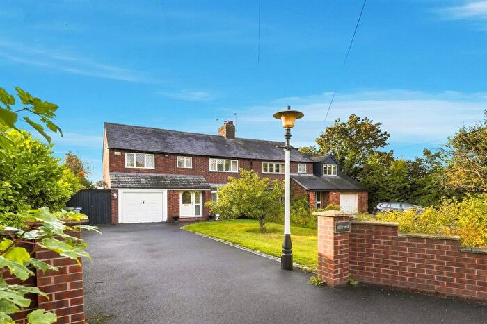 4 Bedroom Semi-Detached House For Sale In Wilmslow Old Road, Mottram St. Andrew, Macclesfield, SK10