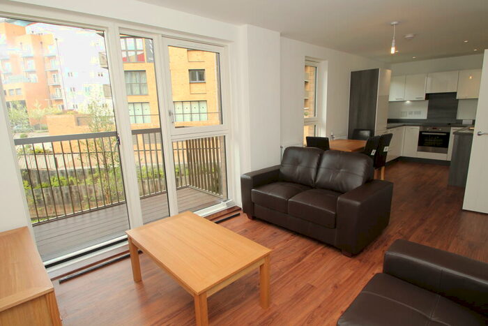 2 Bedroom Apartment To Rent In Whitestone Way, Croydon, CR0