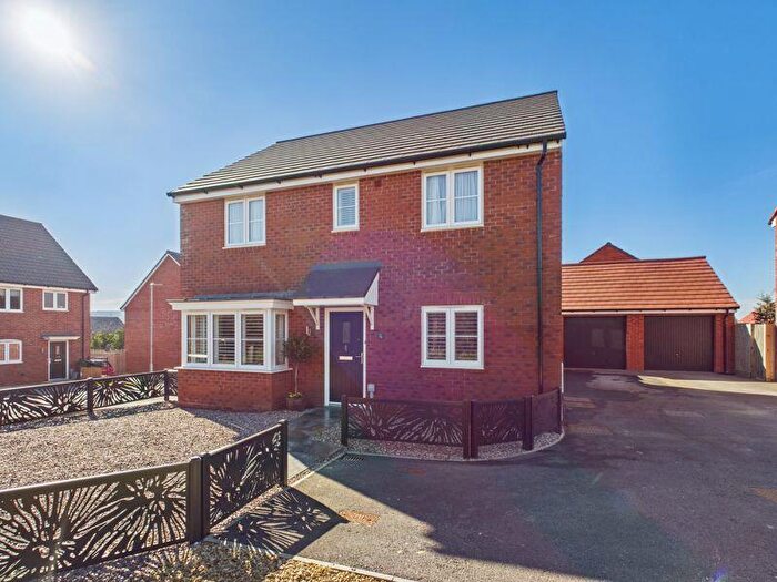 4 Bedroom Detached House For Sale In Marston Everett Close, Great Oldbury, GL10