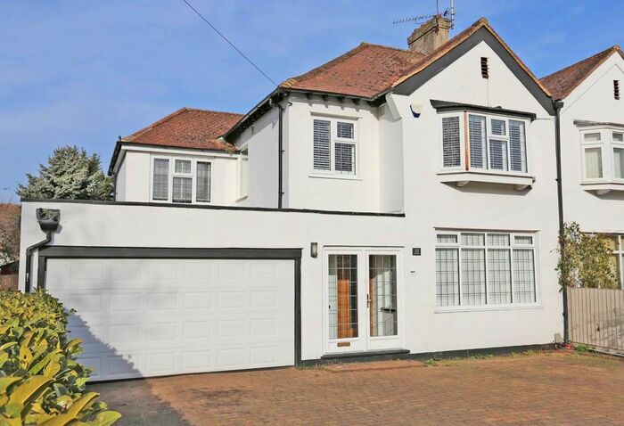4 Bedroom Semi-Detached House To Rent In Midfield Way, Orpington, BR5