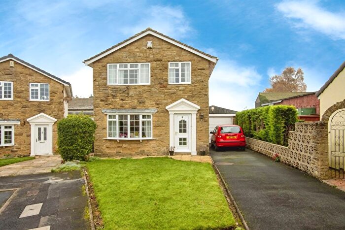 4 Bedroom Detached House For Sale In St. Johns Close, Aberford, Leeds, LS25