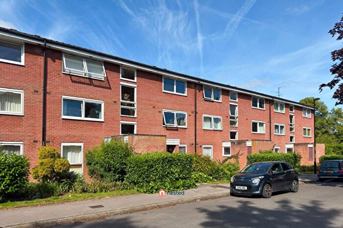 1 Bedroom Flat For Sale In Eskmont Ridge, London, SE19