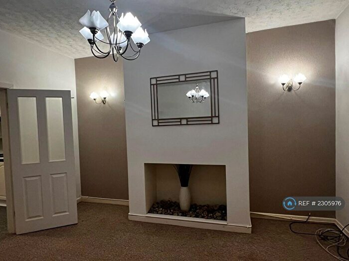 2 Bedroom Terraced House To Rent In Brunswick Street, Shaw, Oldham, OL2