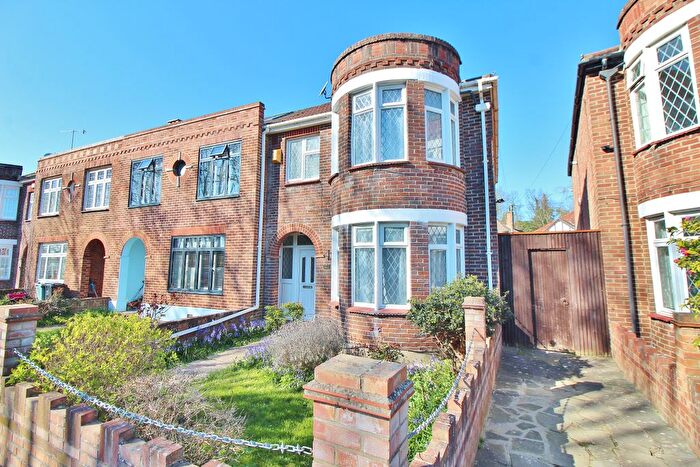 3 Bedroom End Of Terrace House For Sale In Military Road, Hilsea, PO3