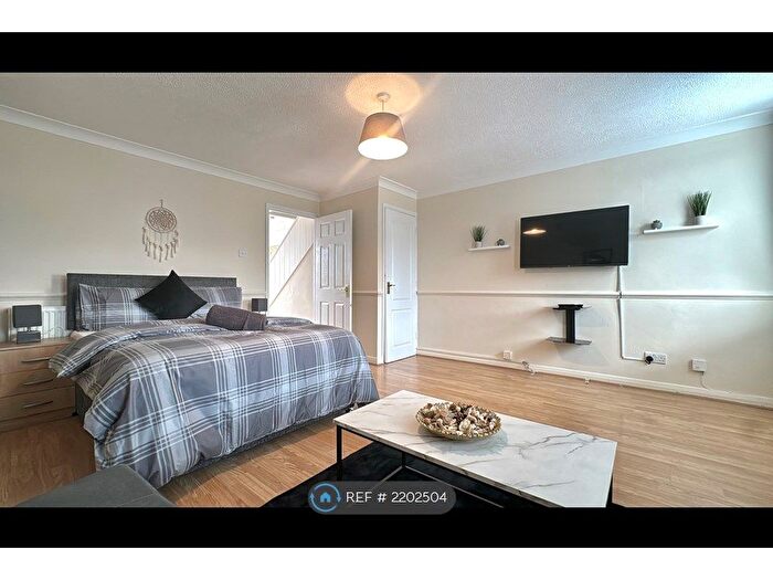4 Bedroom Flat To Rent In Brentwood High Street, Brentwood, CM14