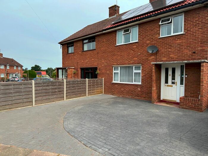 3 Bedroom Semi-Detached House To Rent In Hawthorn Drive, Ipswich, IP2