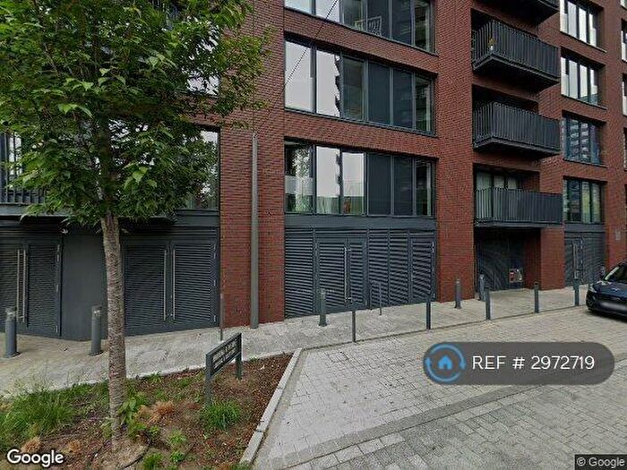 2 Bedroom Flat To Rent In Meade House, London, E14