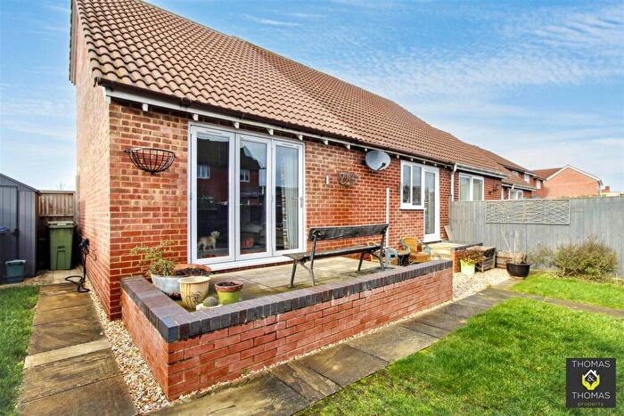 2 Bedroom End Of Terrace House For Sale In Meadvale Close, Longford, GL2