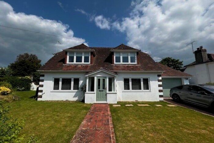 4 Bedroom Detached House To Rent In North Road, Polegate, BN26