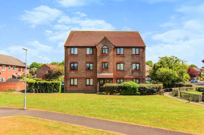 1 Bedroom Apartment To Rent In Pheasant Close, Covingham, Swindon, SN3