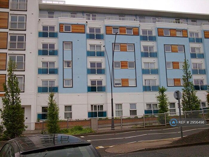 1 Bedroom Flat To Rent In Hudson House, Epsom, KT19